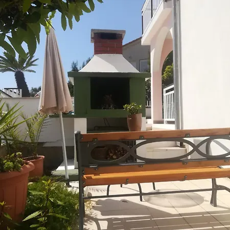 Zvonimir Apartment *