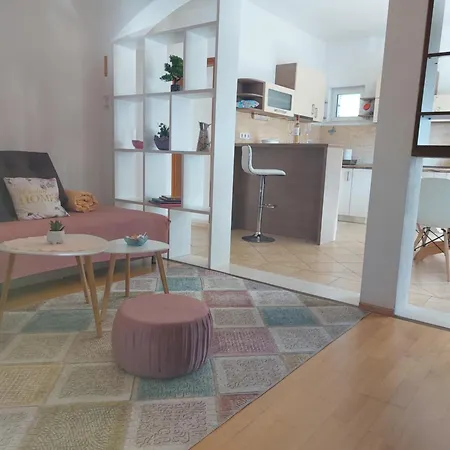 Zvonimir Apartment *