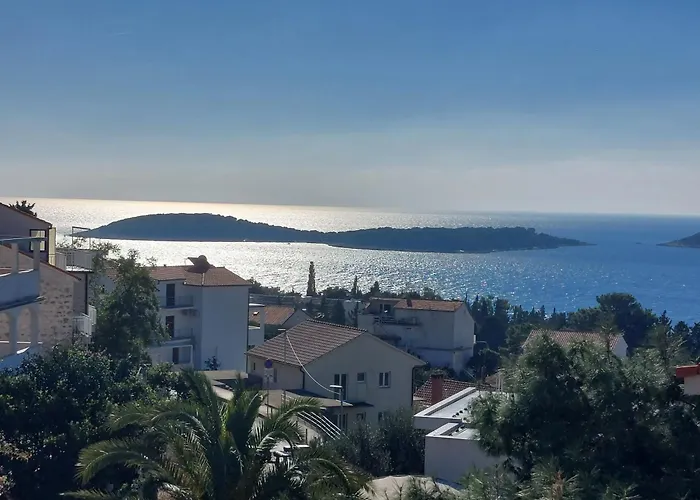Zvonimir Apartman Hvar Town